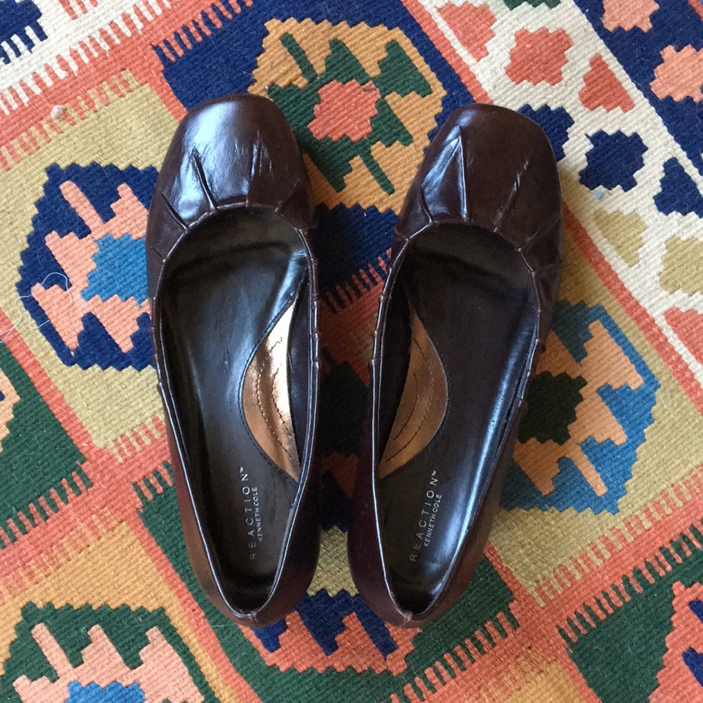 Comfortable shoes with almost 1 inch heels